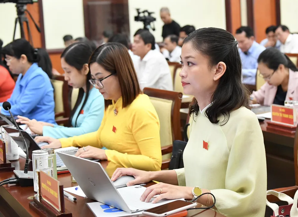 Các đại biểu tham dự kỳ họp. Ảnh: VIỆT DŨNG