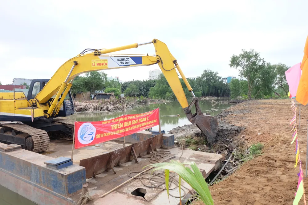 Công trình nạo vét kênh, rạch được quận 7 triển khai trên toàn địa bàn Công trình nạo vét kênh, rạch được quận 7 triển khai trên toàn địa bàn