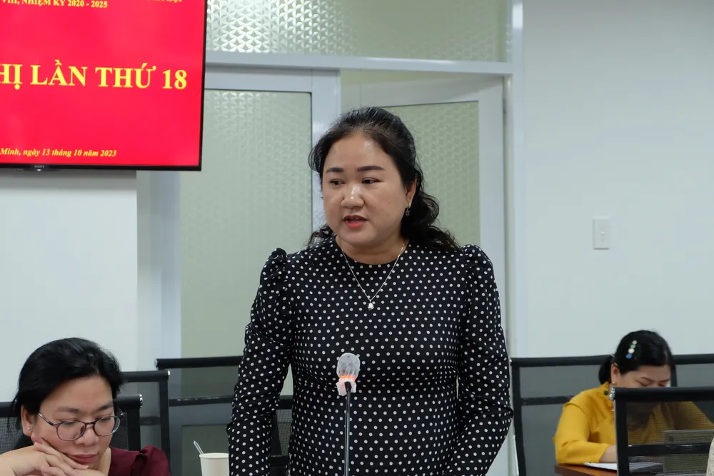 Đại biểu tham dự nêu ý kiến tại hội nghị Đại biểu tham dự nêu ý kiến tại hội nghị