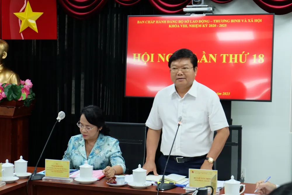 Bí thư Đảng ủy, Giám đốc Sở LĐTB-XH TPHCM Lê Văn Thinh phát biểu kết luận hội nghị Bí thư Đảng ủy, Giám đốc Sở LĐTB-XH TPHCM Lê Văn Thinh phát biểu kết luận hội nghị