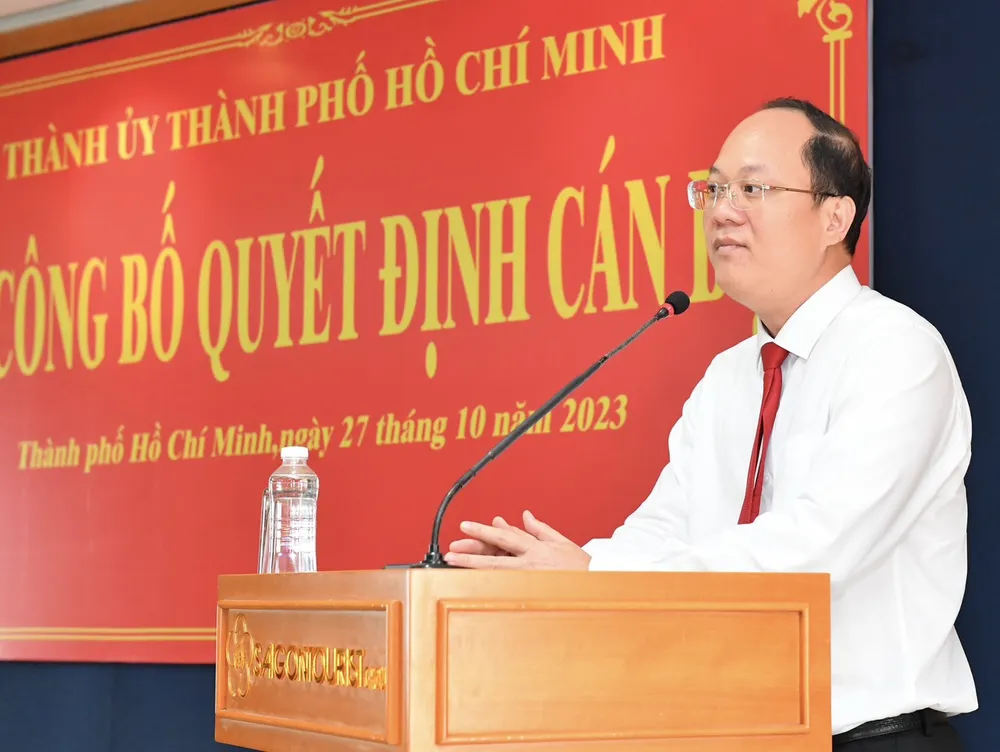 Phó Bí thư Thành ủy TPHCM Nguyễn Hồ Hải phát biểu giao nhiệm vụ. Ảnh: VIỆT DŨNG