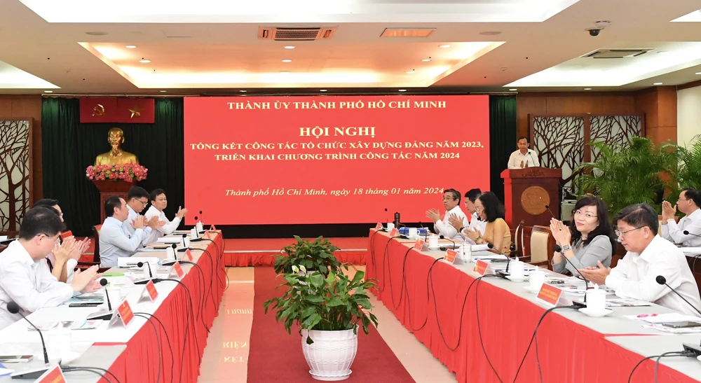 Các đại biểu tham dự hội nghị. Ảnh: VIỆT DŨNG 18-1-1-6697.jpg