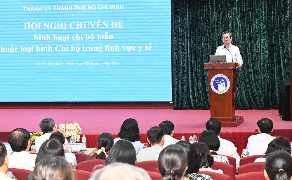 Phó Bí thư Thành ủy TPHCM Nguyễn Phước Lộc phát biểu chỉ đạo tại hội nghị. Ảnh VIỆT DŨNG 29-5. Anh Lộc 3.jpg
