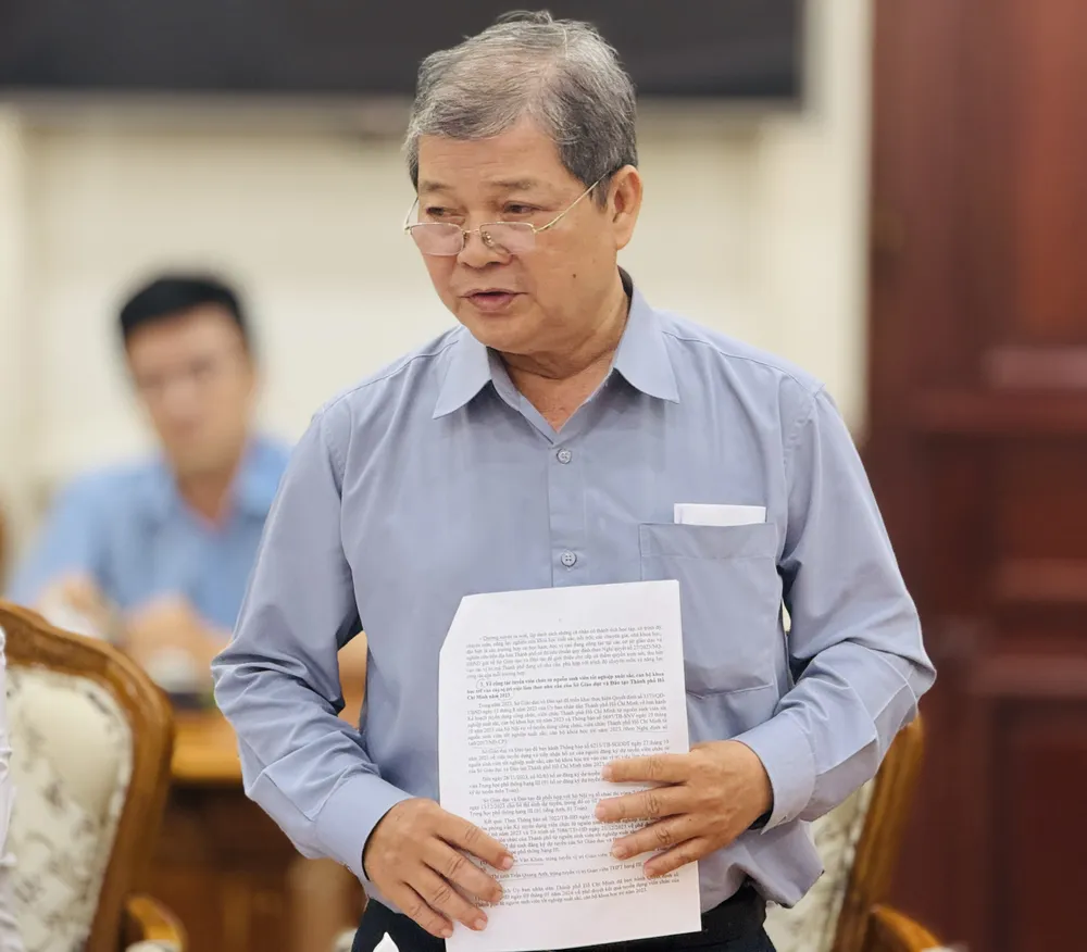 Đại diện Sở GD-ĐT thông tin về việc triển khai thực hiện Đề án 01 và Nghị quyết 27 25-9. Đại diện Sở GD-ĐT.jpg