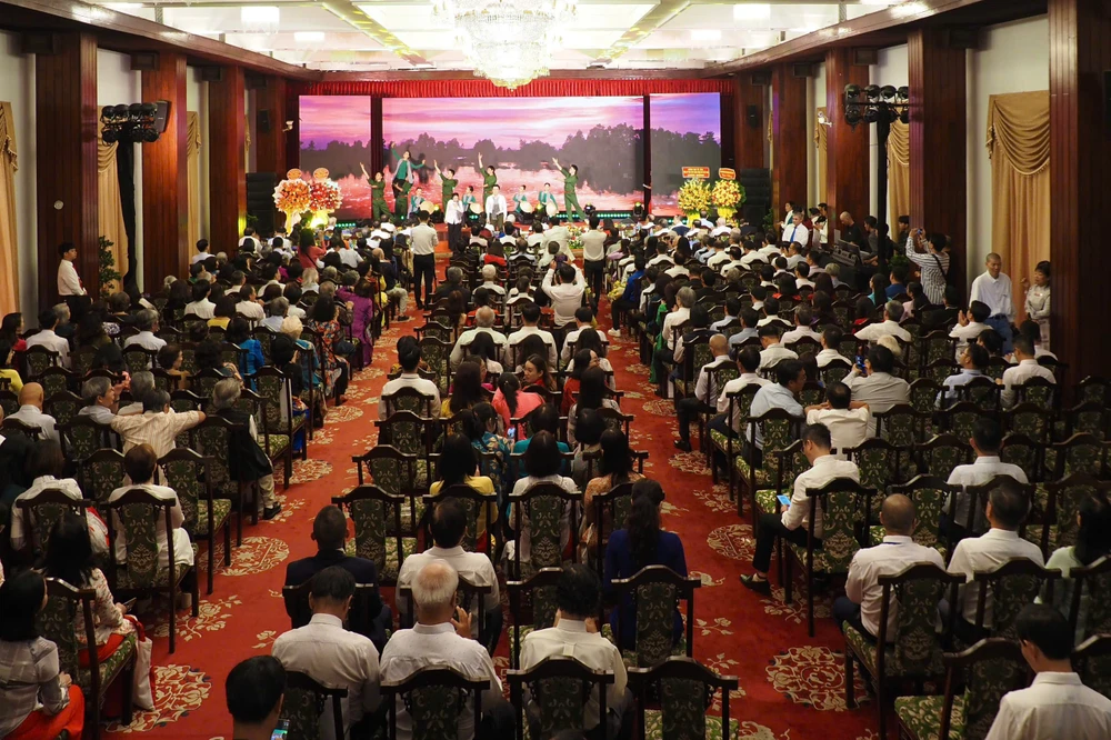 Toàn cảnh buổi lễ 30.jpg