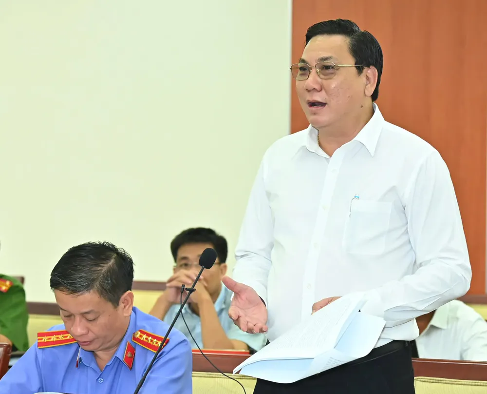 Phó Chánh án TAND TPHCM Phùng Văn Hải phát biểu. Ảnh: VIỆT DŨNG 29-5. 4.jpg