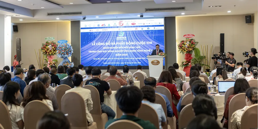 TS Phạm Đình Dũng, Trưởng ban Ban Quản lý Khu Nông nghiệp Công nghệ cao, Trưởng ban Tổ chức cuộc thi phát biểu khai mạc cuộc thi Ảnh chụp Màn hình 2025-06-07 lúc 09.35.48.png