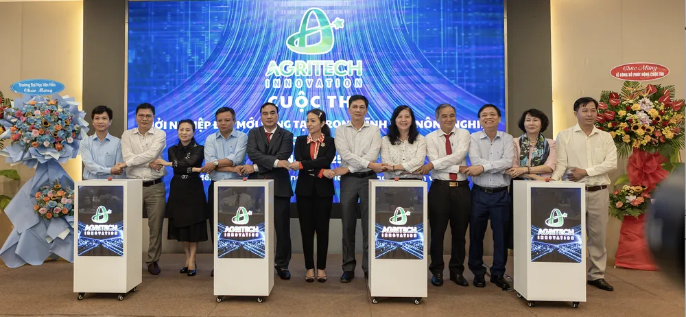 Các đại biểu phát động cuộc thi Ảnh chụp Màn hình 2025-06-07 lúc 09.42.56.png