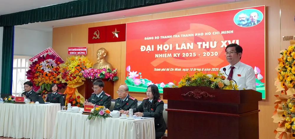 Phó Bí thư Thường trực Đảng ủy, Phó Chủ tịch Thường trực UBND TPHCM Dương Ngọc Hải phát biểu chỉ đạo. Ảnh: PHƯƠNG UYÊN 3.JPG