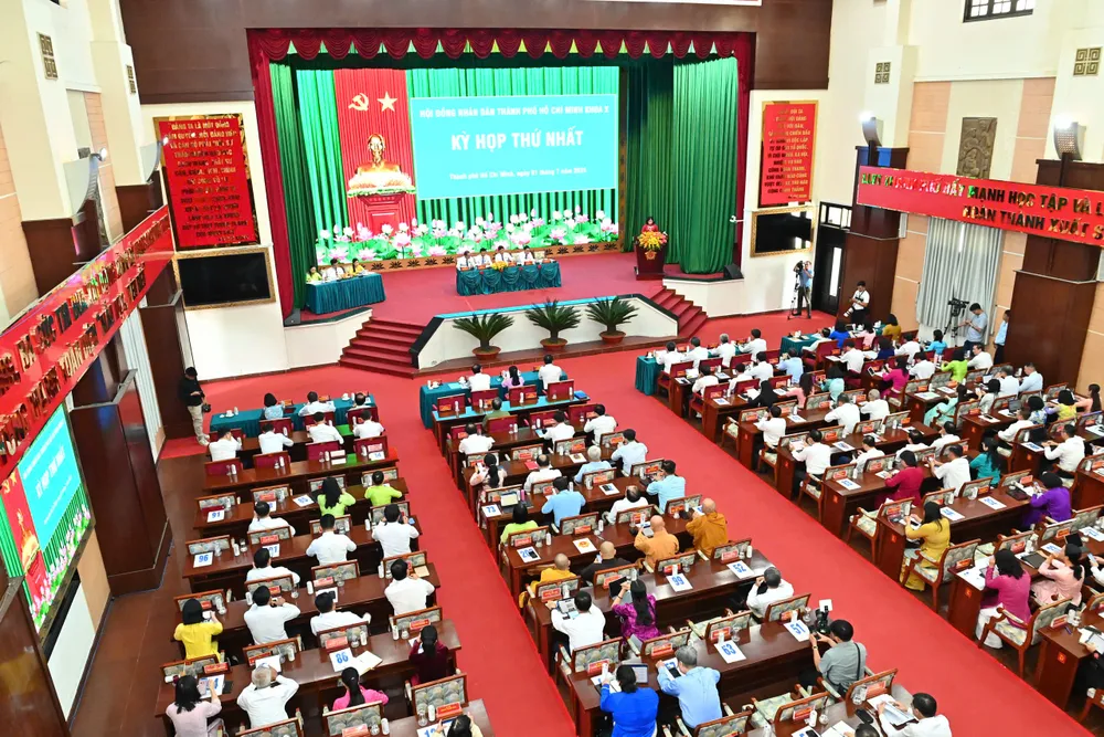 Quang cảnh kỳ họp. Ảnh: VIỆT DŨNG 10.jpg