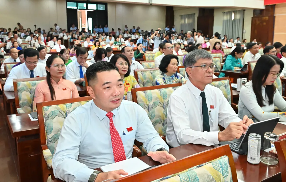 Đại biểu dự kỳ họp. Ảnh: VIỆT DŨNG 7.jpg