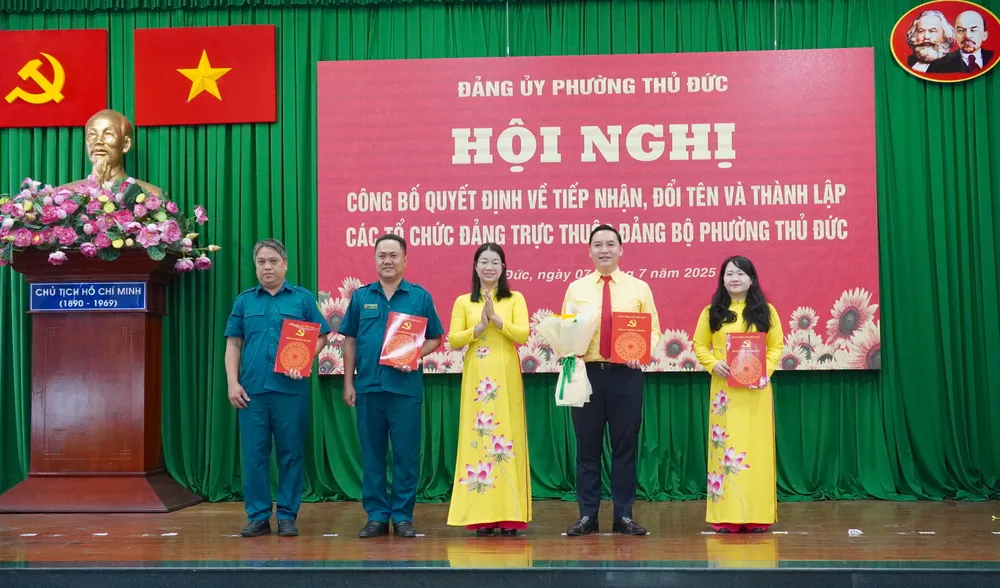 Cấp ủy Chi bộ Quân sự phường Thủ Đức ra mắt 1.JPG