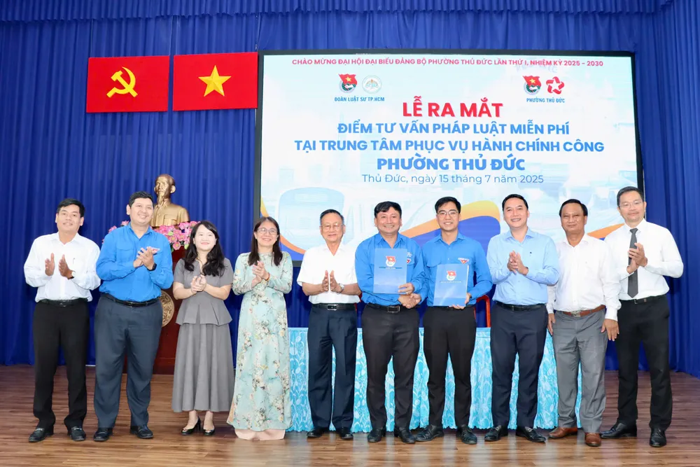Đoàn Thanh niên Đoàn Luật sư TPHCM cùng Đoàn phường Thủ Đức, TPHCM ký kết phối hợp 15-7. 2.jpg