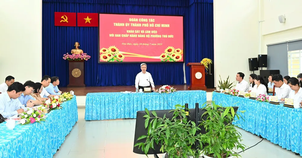 Phó Bí thư Thành ủy TPHCM Đặng Minh Thông phát biểu tại buổi làm việc. Ảnh: VIỆT DŨNG 18-7. 18.jpg