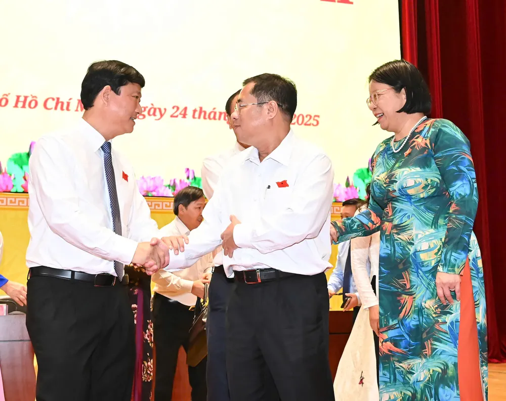 Các đại biểu tại kỳ họp. Ảnh: VIỆT DŨNG 31.jpg