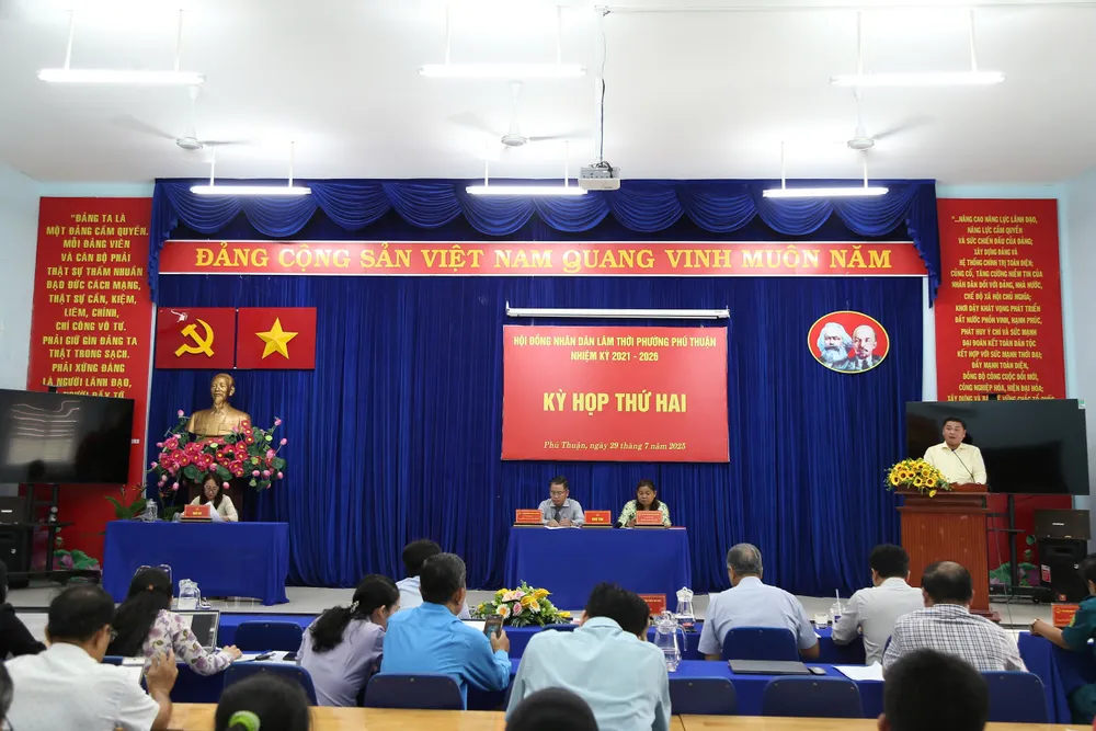 Kỳ họp thứ 2 HĐND lâm thời phường Phú Thuận, nhiệm kỳ 2021-2026 29-7. 2.jpg