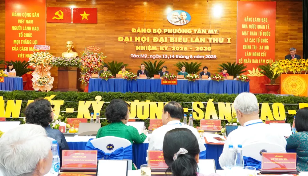 Đại hội Đảng bộ phường Tân Mỹ lần thứ I 6HH03841.JPG