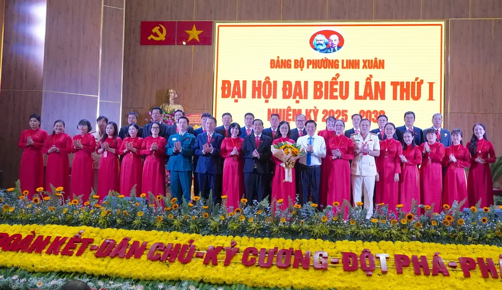 Ra mắt Ban Chấp hành Đảng bộ phường Linh Xuân nhiệm kỳ 2025-2030 6HH04371.JPG