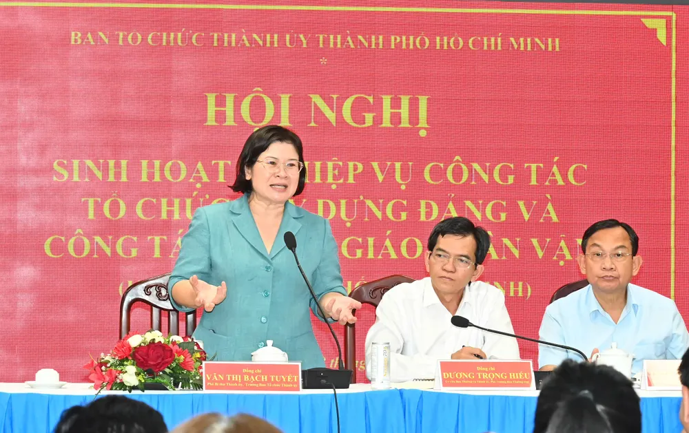 Phó Bí thư Thành ủy TPHCM Văn Thị Bạch Tuyết phát biểu kết luận. Ảnh: VIỆT DŨNG 18-9. Ban Tổ chức 7.jpg