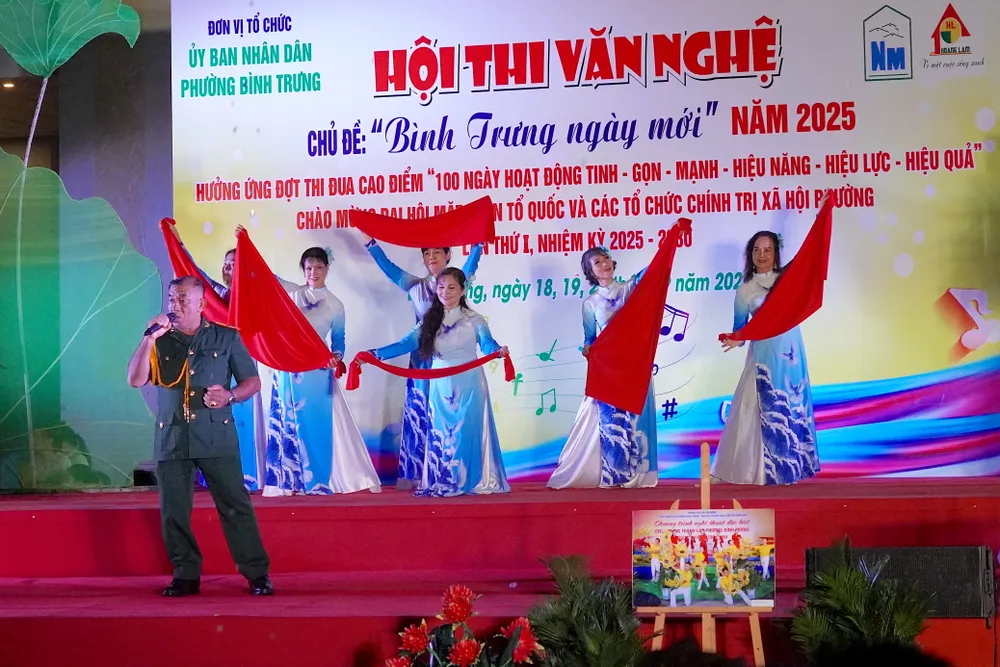 Các tiết mục văn nghệ dự thi 6HH08209.JPG