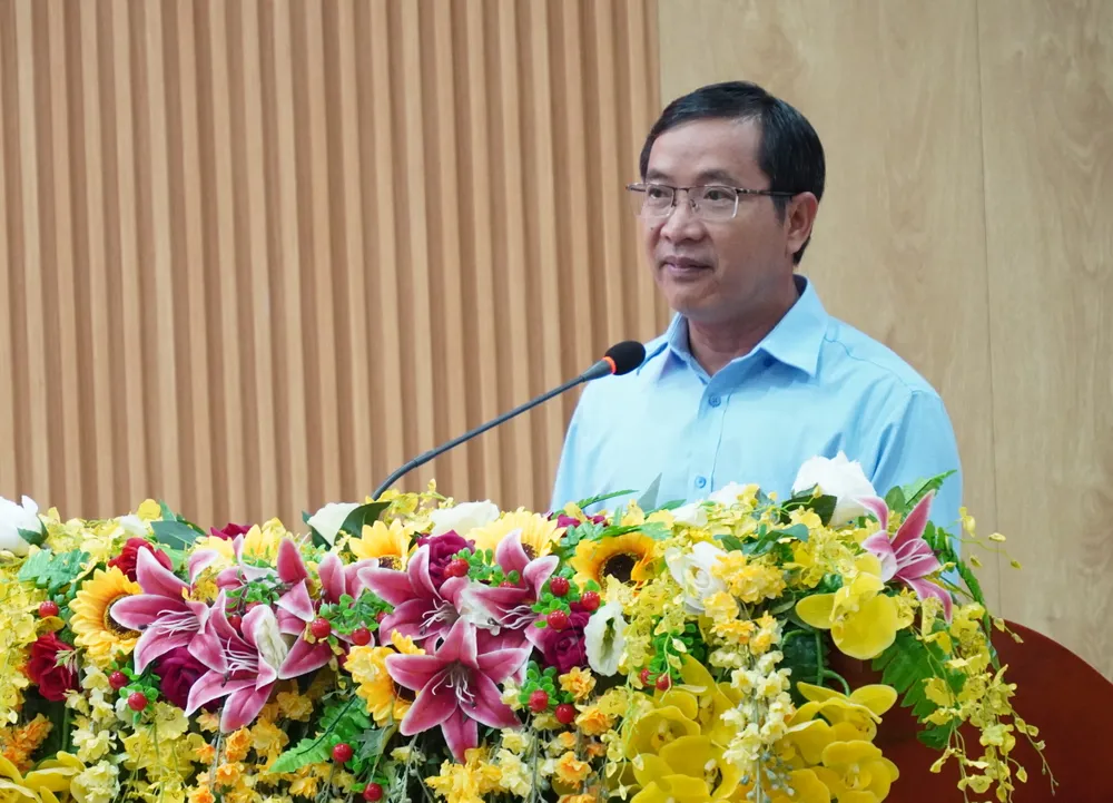 Đồng chí Phạm Ngọc Hợi, Phó Trưởng phòng Lý luận chính trị - Lịch sử Đảng, Ban Tuyên giáo và Dân vận Thành ủy TPHCM nêu ý kiến 6HH08590.JPG