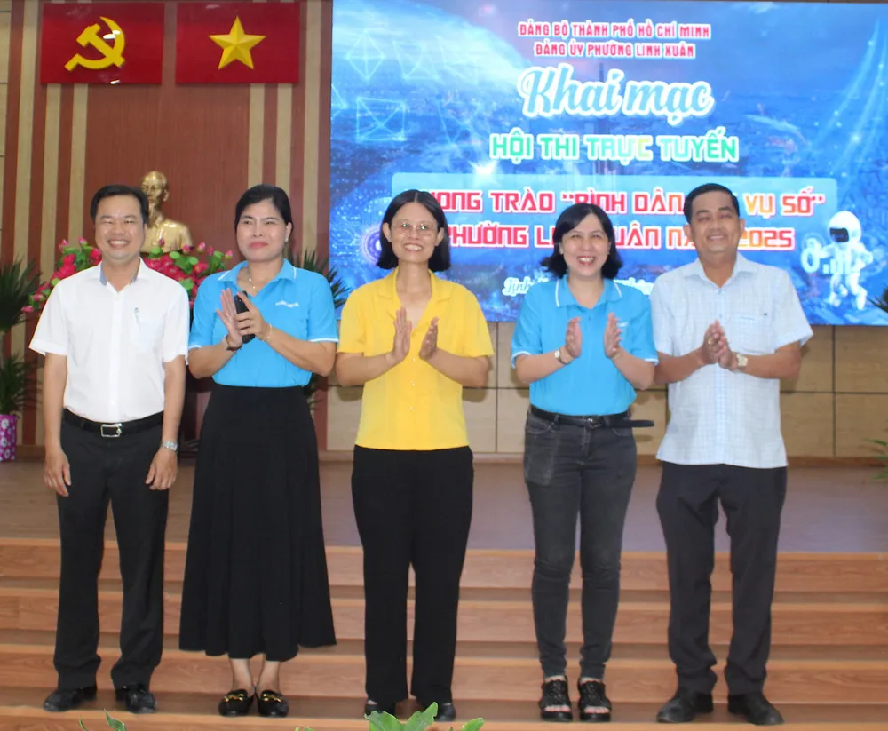 Hội thi trực tuyến phong trào "Bình dân học vụ số" phường Linh Xuân năm 2025 chính thức khai mạc Bản sao 1.jpg