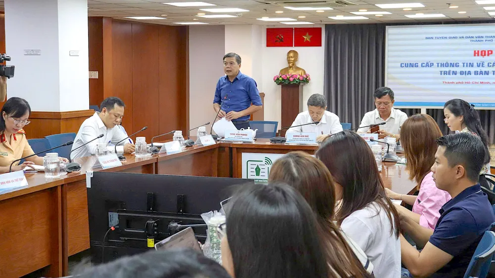 Quang cảnh buổi họp báo z7098266061398_3f0aa75f899630a16b1aec658fe511ea.jpg