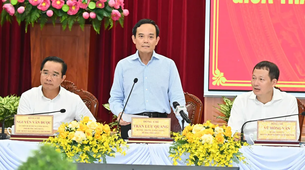 Bí thư Thành ủy TPHCM Trần Lưu Quang phát biểu định hướng hội nghị. Ảnh: VIỆT DŨNG 21-10. 1.jpg