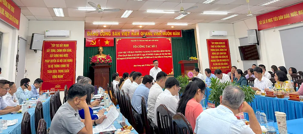 Quang cảnh buổi làm việc 29-10. H1.jpg