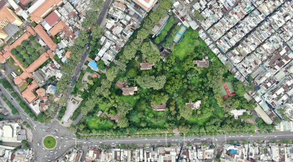 Khu đất số 1 đường Lý Thái Tổ, phường Vườn Lài (TPHCM) nhìn từ trên cao. Ảnh: HOÀNG HÙNG Ảnh chụp Màn hình 2025-10-31 lúc 22.30.44.png