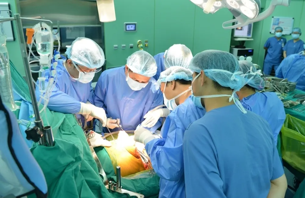Một ca ghép gan được thực hiện tại Bệnh viện Đại học Y Dược TPHCM