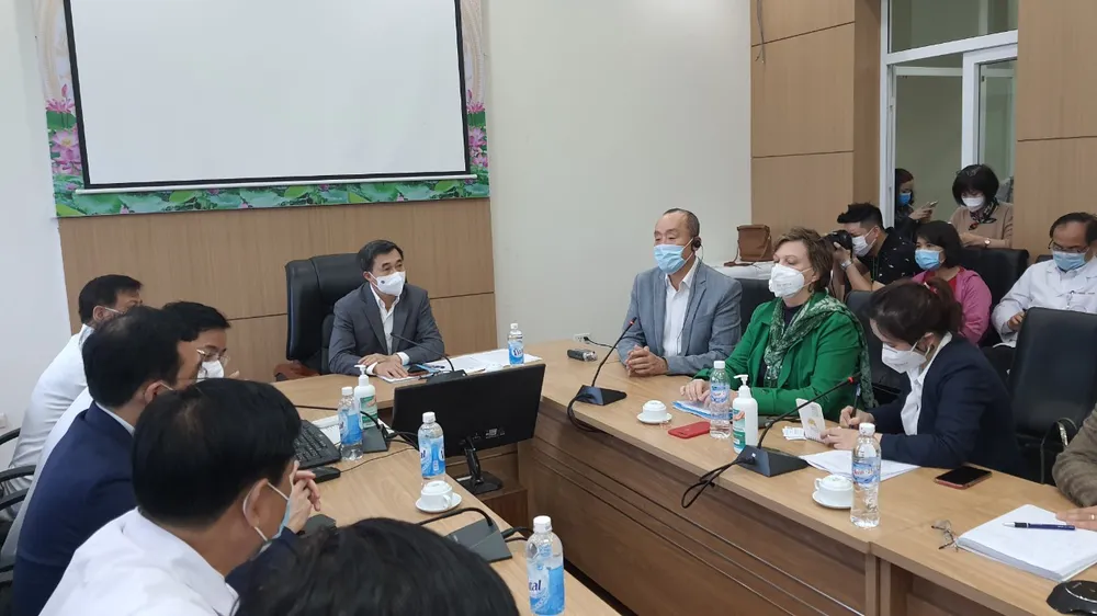 Sáng 8-3, triển khai những mũi tiêm vaccine ngừa Covid-19 đầu tiên tại TPHCM, Hà Nội và Hải Dương ảnh 4