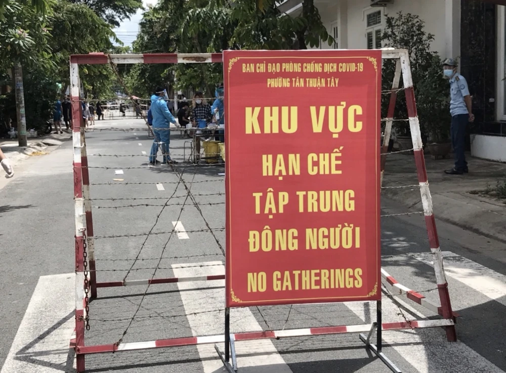 Một điểm phong tỏa tại quận 7