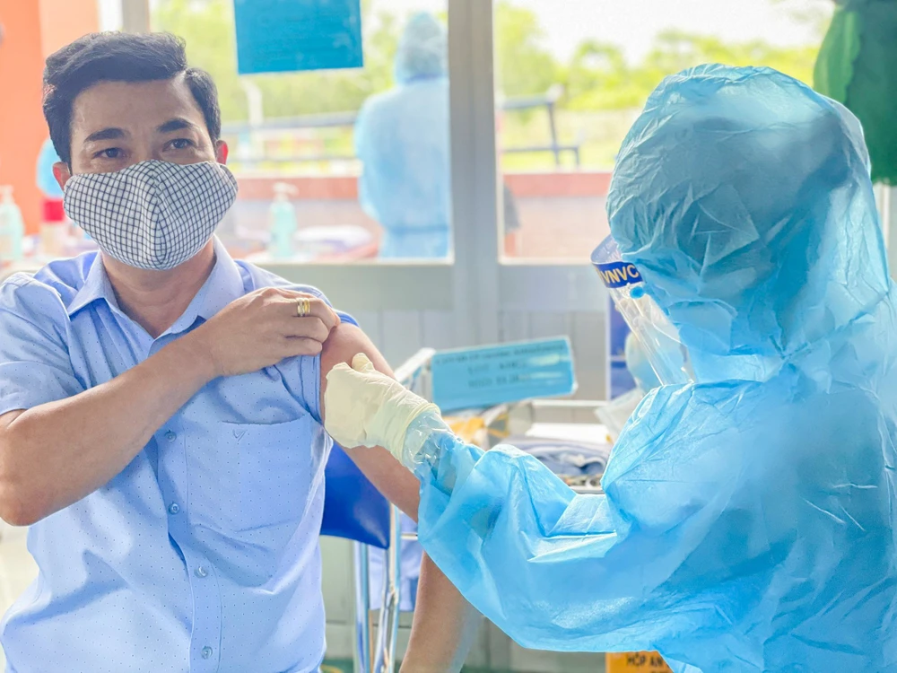 300 nhân viên y tế VNVC hỗ trợ tỉnh Bình Dương tiêm vaccine phòng Covid-19 ảnh 1 300 nhân viên y tế VNVC hỗ trợ tỉnh Bình Dương tiêm vaccine phòng Covid-19 ảnh 1