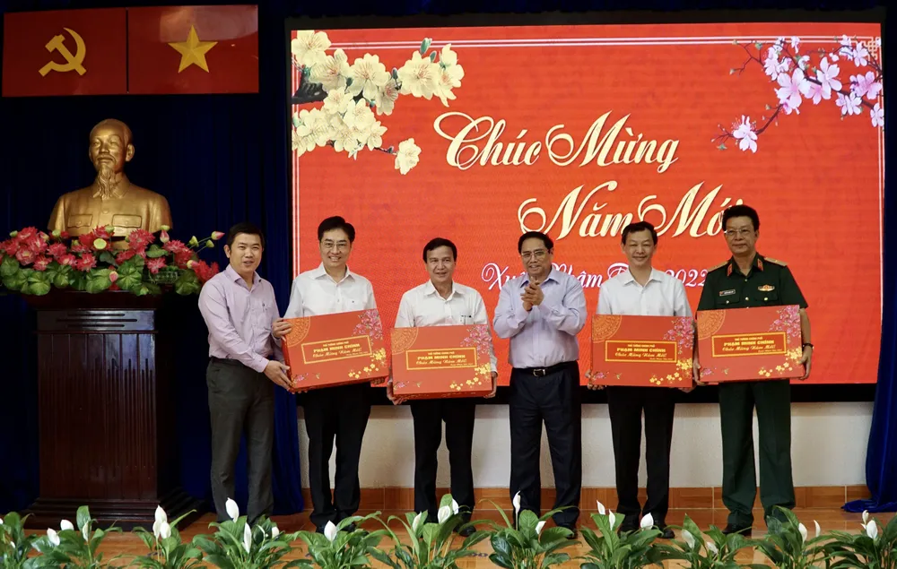 Thủ tướng Phạm Minh Chính: Vượt qua khó khăn, thách thức, TPHCM và ngành y tế đã trưởng thành lên rất nhiều ảnh 3 Thủ tướng Phạm Minh Chính: Vượt qua khó khăn, thách thức, TPHCM và ngành y tế đã trưởng thành lên rất nhiều ảnh 3