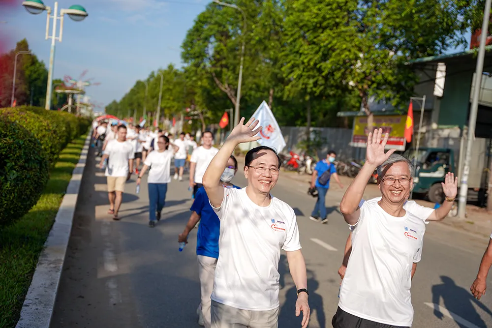 Tăng cường đi bộ giúp phòng chống tăng huyết áp, phòng ngừa bệnh lý tim mạch và duy trì trái tim khỏe mạnh Tăng cường đi bộ giúp phòng chống tăng huyết áp, phòng ngừa bệnh lý tim mạch và duy trì trái tim khỏe mạnh