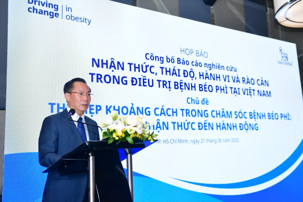 PGS-TS Nguyễn Anh Tuấn Phó Viện trưởng Viện Phẫu thuật Tiêu hóa, Chủ nhiệm Khoa Phẫu thuật Ống Tiêu hóa , Bệnh viện Trung ương Quân đội 108, chia sẻ tại buổi họp báo công bố PGS.TS. Nguyễn Anh Tuấn Phó Viện trưởng Viện Phẫu thuật Tiêu hóa, Chủ nhiệm Khoa Phẫu thuật Ống Tiêu hóa - Bệnh viện Trung ương Quân đội 108.JPG
