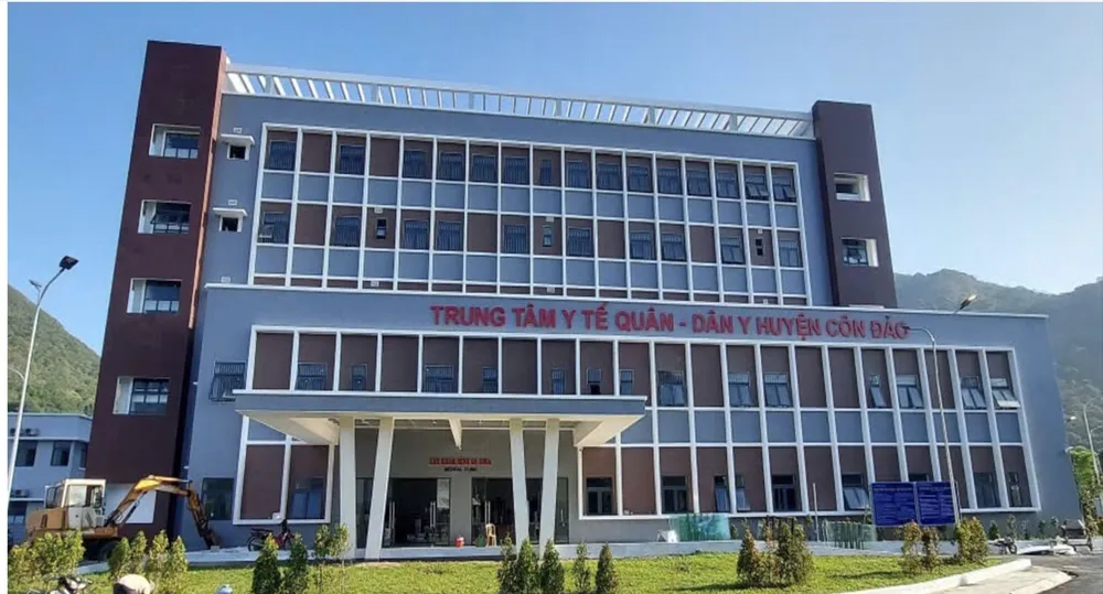 Trung tâm y tế Quân – Dân Y đặc khu Côn Đảo trực thuộc Sở Y tế TPHCM mới kể từ ngày 1-7, sẽ sớm tiếp nhận hỗ trợ nhân lực y tế chuyên khoa từ các bệnh viện đa khoa, chuyên khoa của TPHCM