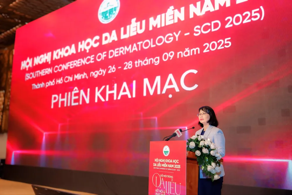 Bà Trần Thị Diệu Thúy, Phó Chủ tịch UBND TPHCM phát biểu tại hội nghị 554081443_839906038413321_961542111113742379_n.jpg