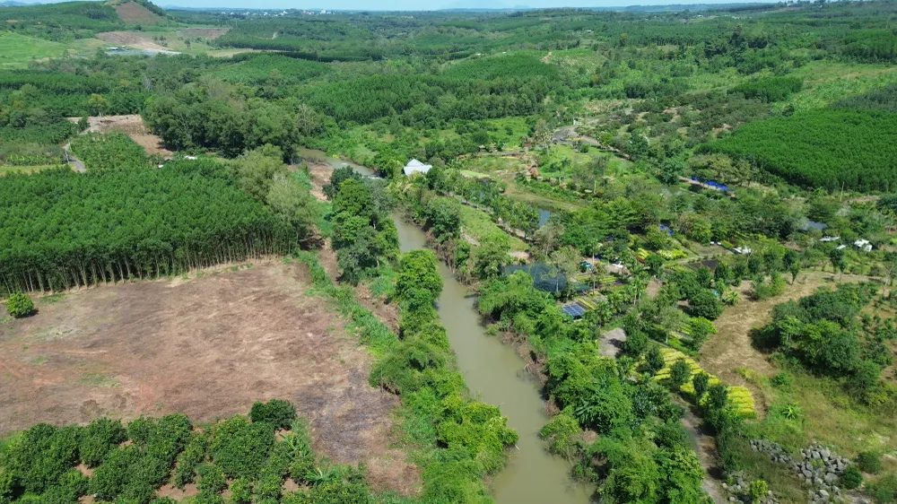 ເນື້ອທີ່ດິນດັ່ງກ່າວແມ່ນກຳນົດໄວ້ສຳລັບໂຄງການອ່າງເກັບນ້ຳ Song Ray 2. DJI_0132.JPG