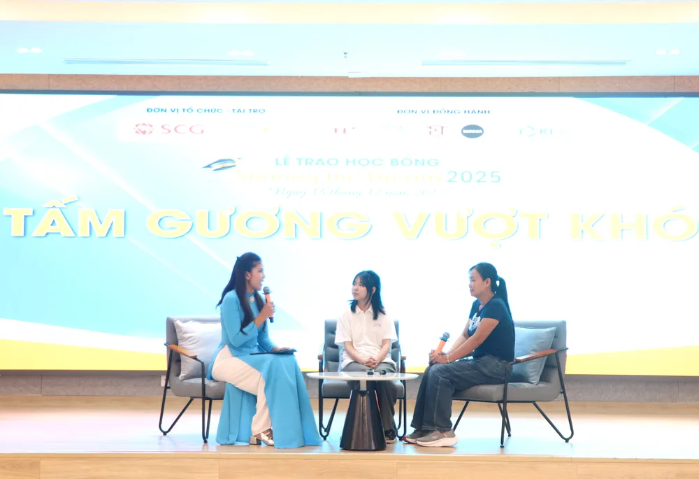 nhung vượt khó.jpg