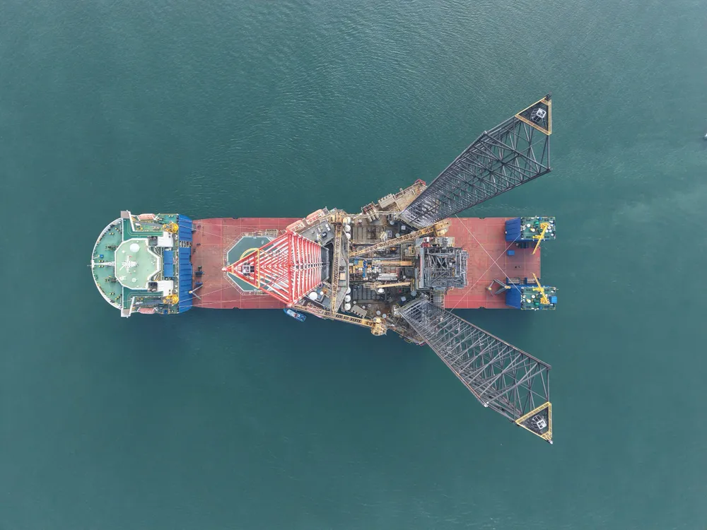 gian khoan nhìn trên cao.jpg