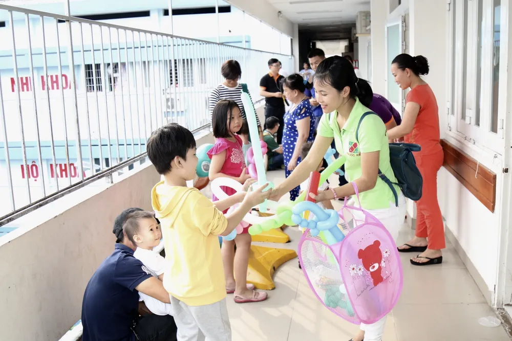 Thanh niên mang xuân yêu thương khắp mọi nơi ảnh 5 Thanh niên mang xuân yêu thương khắp mọi nơi ảnh 5