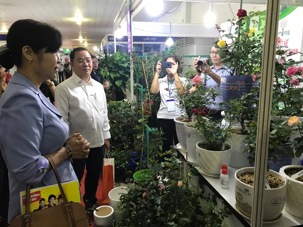 Khai mạc hội chợ công nghệ nuôi trồng, chế biến nông nghiệp ảnh 1 Khai mạc hội chợ công nghệ nuôi trồng, chế biến nông nghiệp ảnh 1