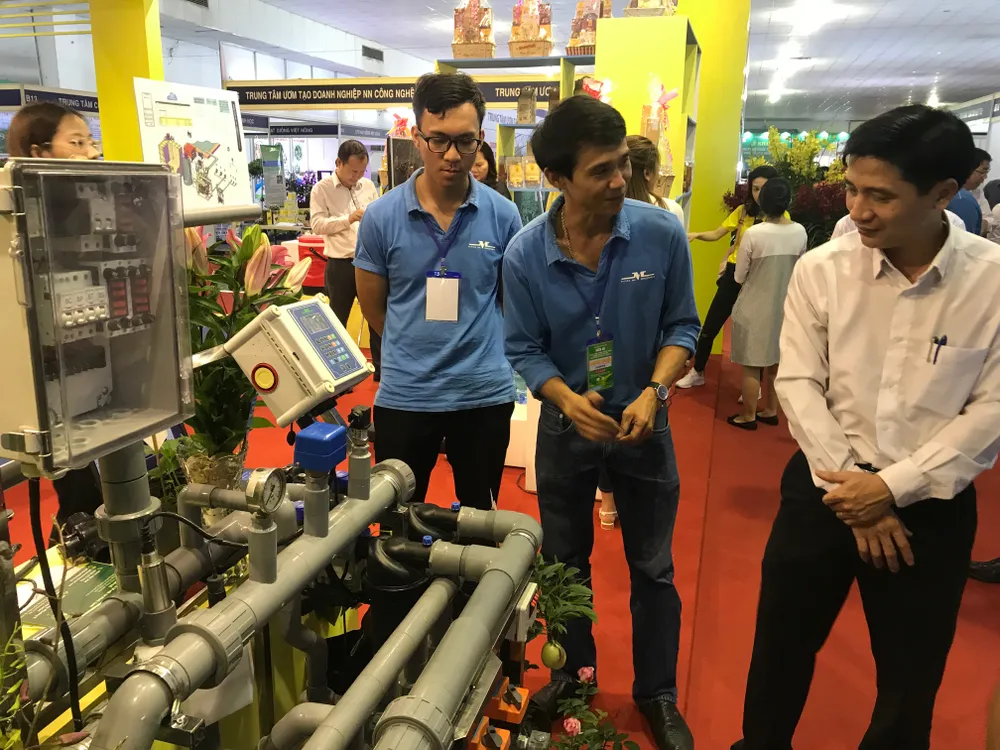 Khai mạc hội chợ công nghệ nuôi trồng, chế biến nông nghiệp ảnh 2 Khai mạc hội chợ công nghệ nuôi trồng, chế biến nông nghiệp ảnh 2