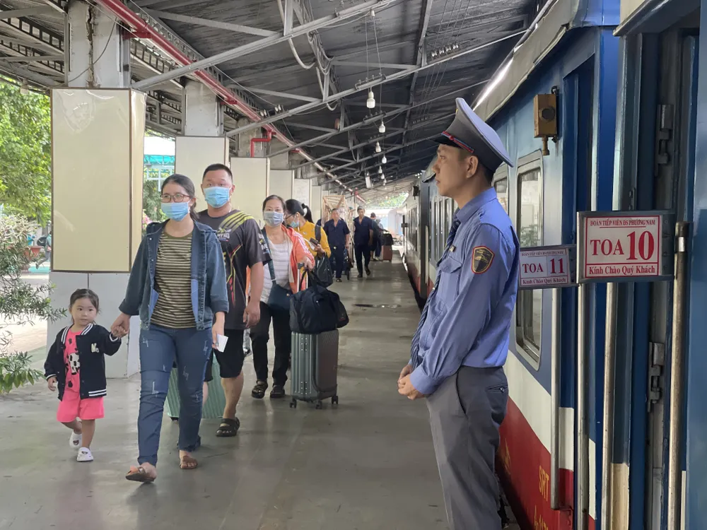 Hành khách nên mua vé tàu tại kênh chính thống