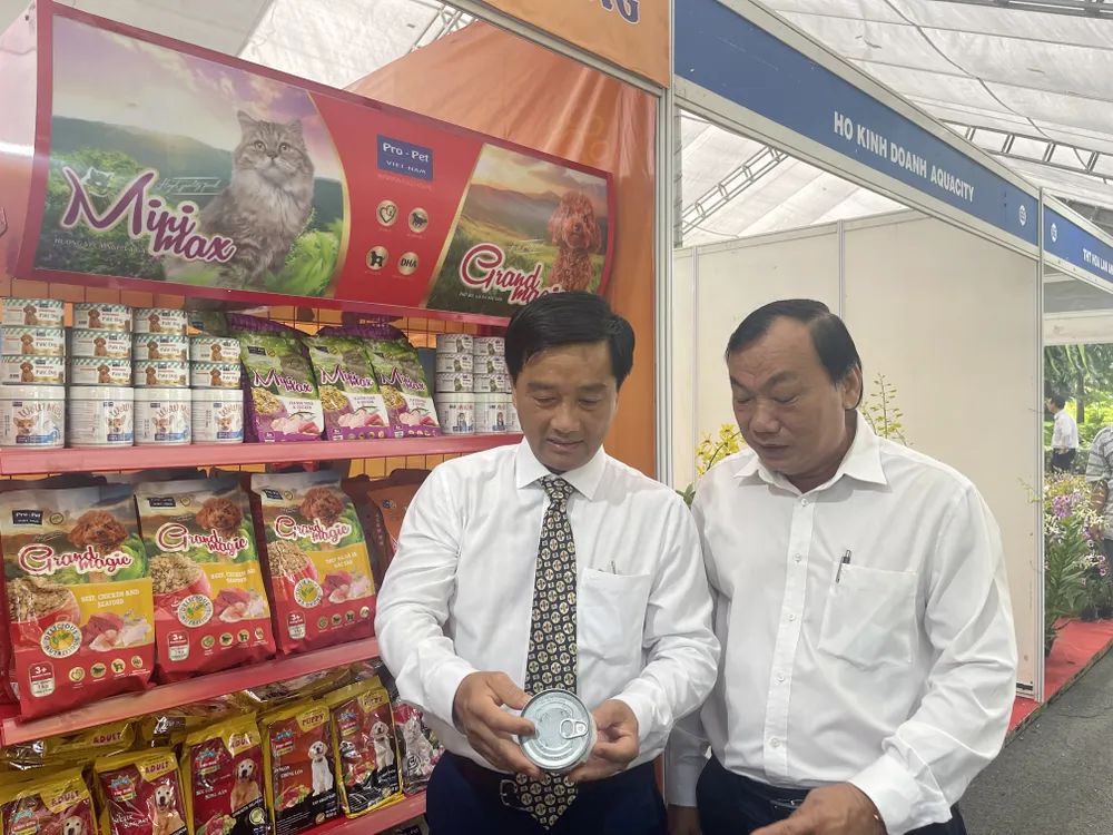 Khu chẩn đoán, điều trị bệnh và chăm sóc động vật cảnh miễn phí trong suốt thời gian diễn ra sự kiện Khu chẩn đoán, điều trị bệnh và chăm sóc động vật cảnh miễn phí trong suốt thời gian diễn ra sự kiện