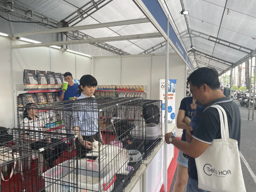 Khu trưng bày, giới thiệu thú cưng của các đơn vị trên địa bàn Thành phố Khu trưng bày, giới thiệu thú cưng của các đơn vị trên địa bàn Thành phố