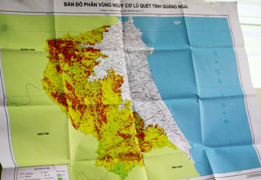 Chuyển giao bản đồ nguy cơ lũ quét cho 19 tỉnh, thành miền Trung và Tây Nguyên ảnh 1