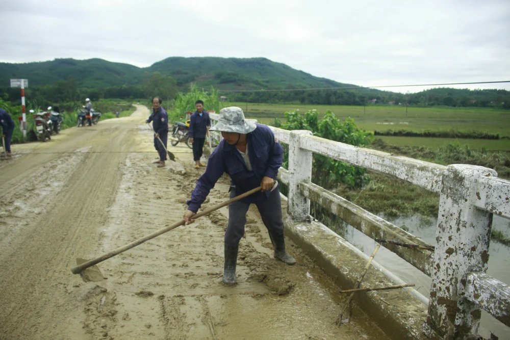 Quảng Ngãi: Lũ trên các sông tiếp tục xuống ảnh 1 Quảng Ngãi: Lũ trên các sông tiếp tục xuống ảnh 1